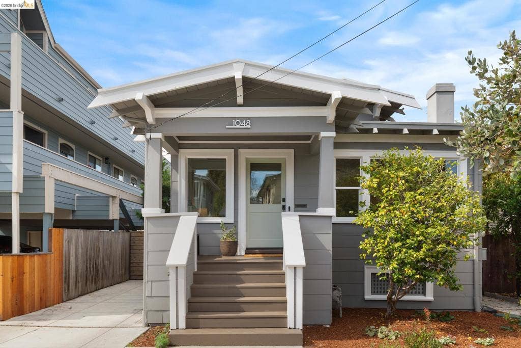 1048 Kains Ave, Albany, CA 94706