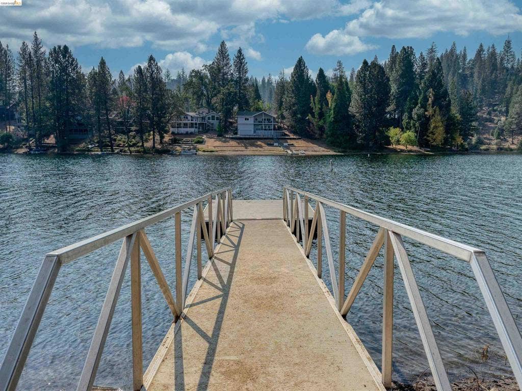 19991 Pine Mountain Dr., Groveland, CA 95321 19991 Pine Mountain Dr., Groveland, CA 95321