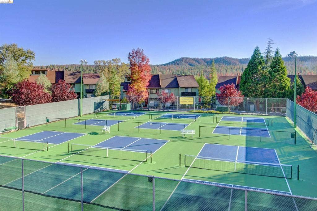 19991 Pine Mountain Dr., Groveland, CA 95321 19991 Pine Mountain Dr., Groveland, CA 95321