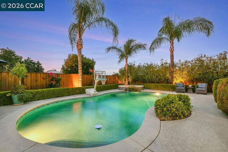 Property photo for 1760 Duchess Ter, Brentwood, CA