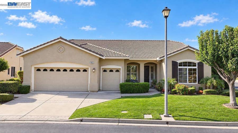 Property photo for 1242 Flores Way, Brentwood, CA