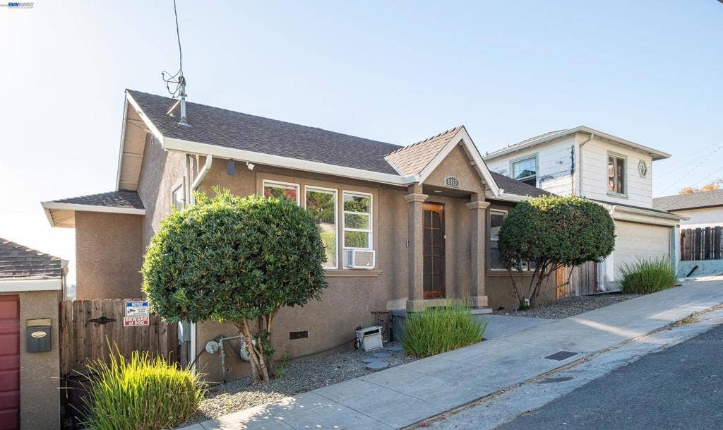8957 Lawlor St, Oakland, CA 94605