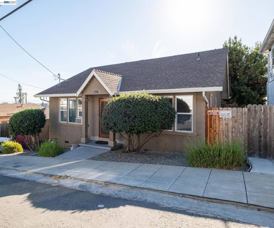 Property photo for 8957 Lawlor St, Oakland, CA