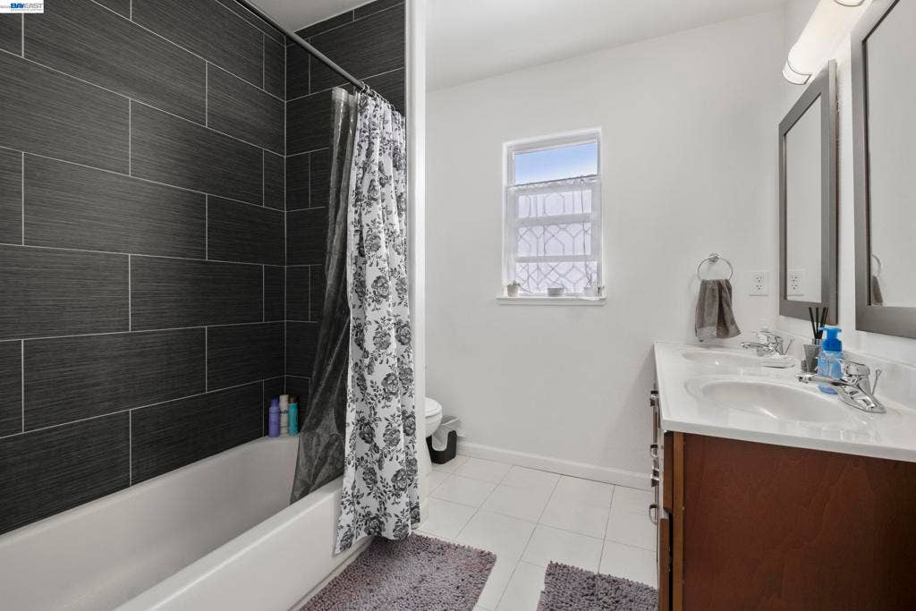 8957 Lawlor St, Oakland, CA 94605