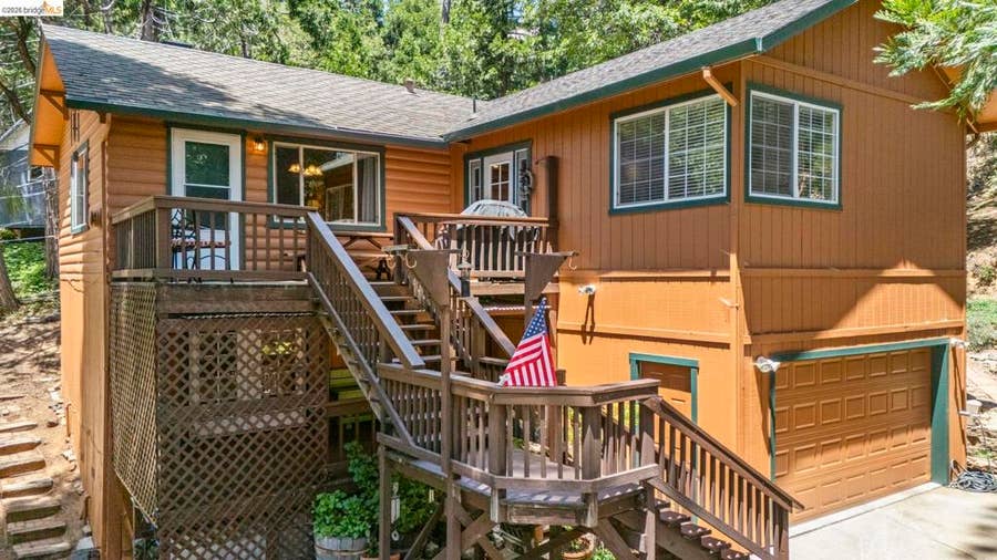 Property photo for 20836 Hiki Pl., Mi Wuk Village, CA