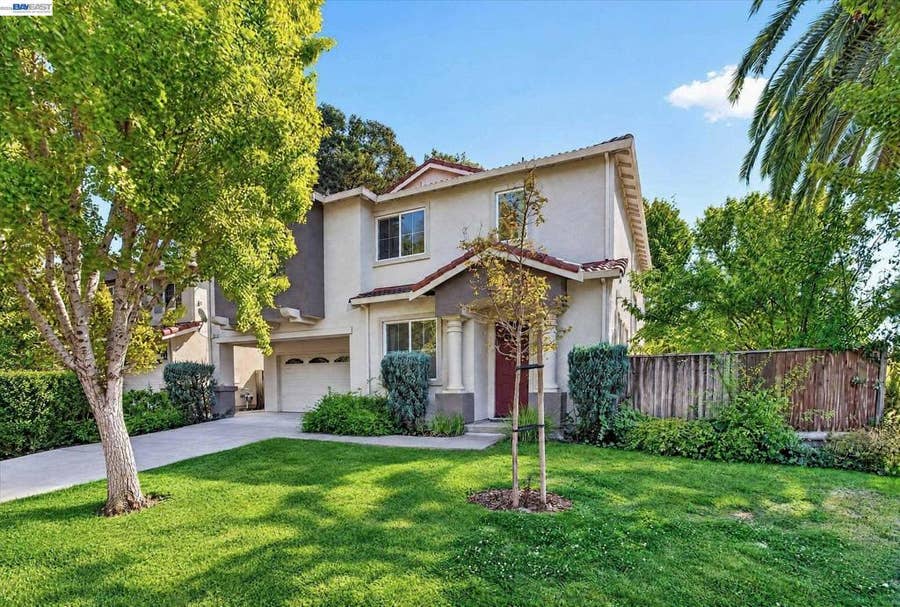 Property photo for 716 Raineer Ct, San Leandro, CA