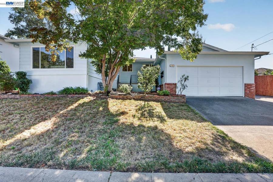 Property photo for 2737 Sulphur Dr, Hayward, CA