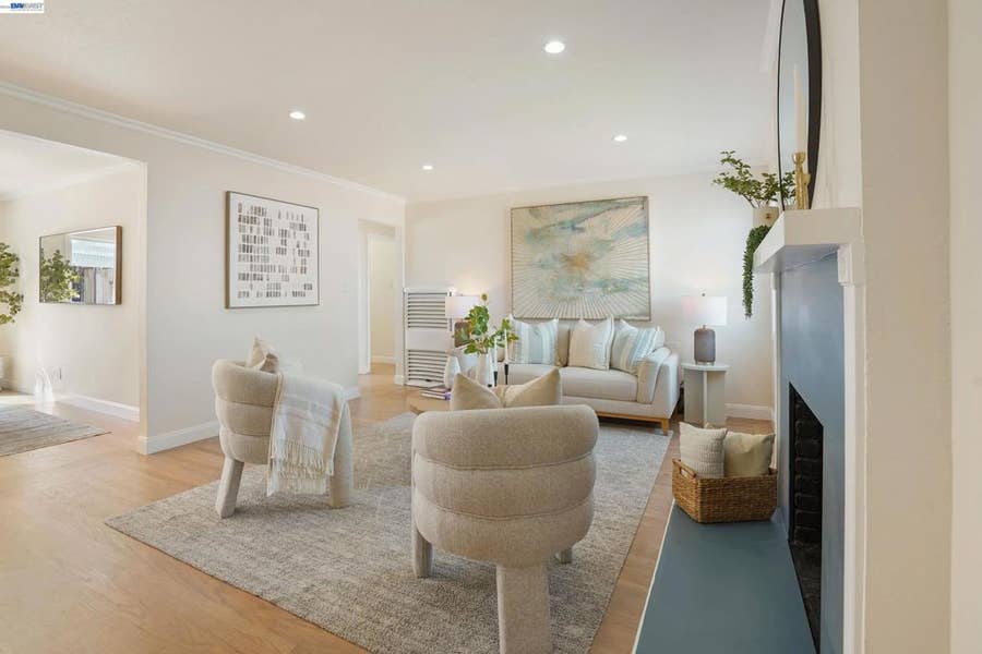 Property photo for 939 Bradley Dr, Daly City, CA