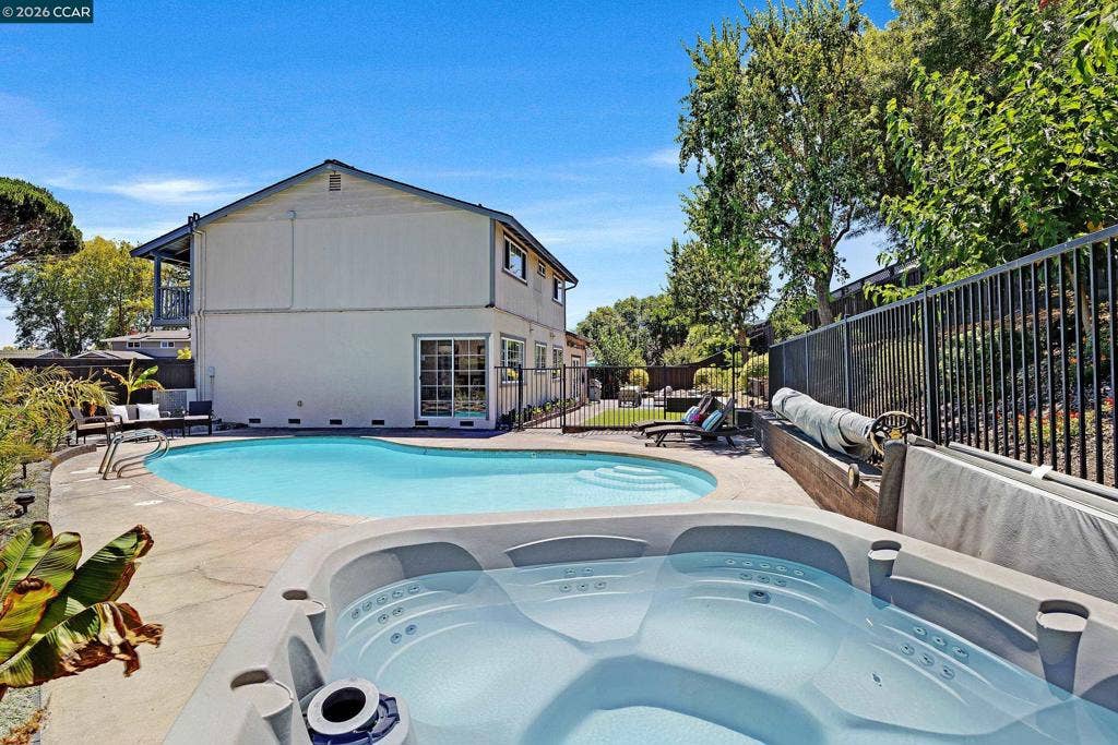 11698 Serra Ct, Dublin, CA 94568