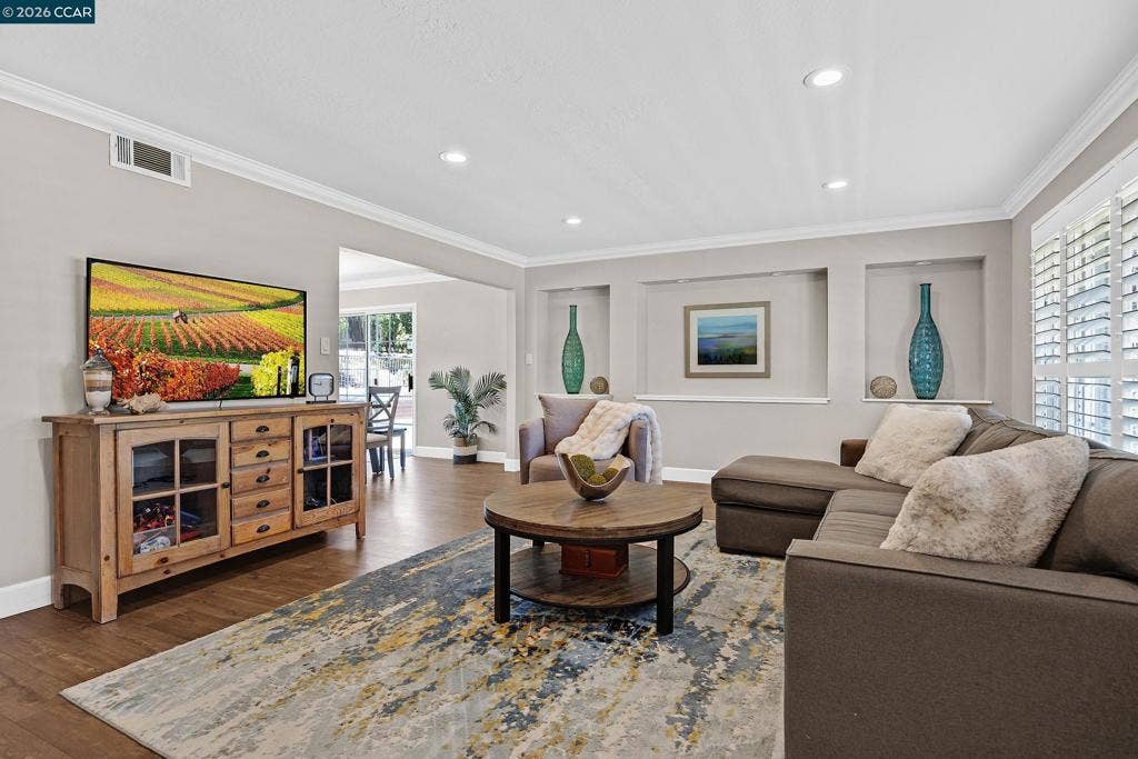11698 Serra Ct, Dublin, CA 94568