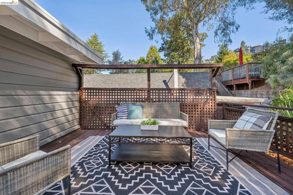 189 Fairlawn Dr, Berkeley, CA 94708