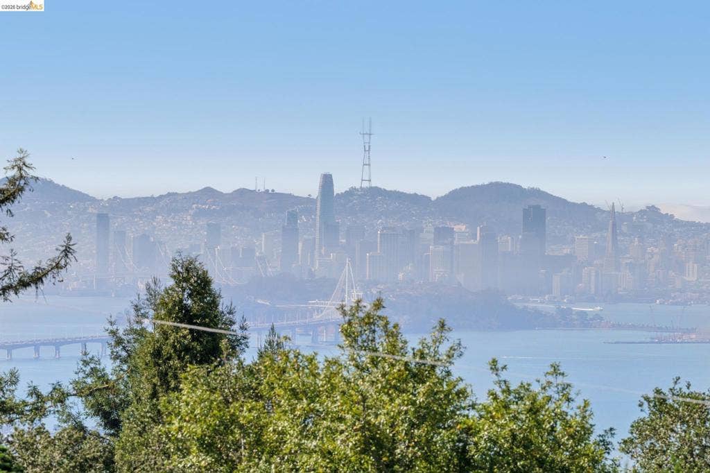 189 Fairlawn Dr, Berkeley, CA 94708