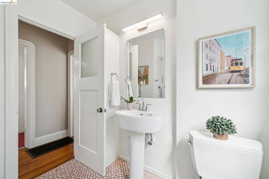 5819 Patton Street, Oakland, CA 94618-1624