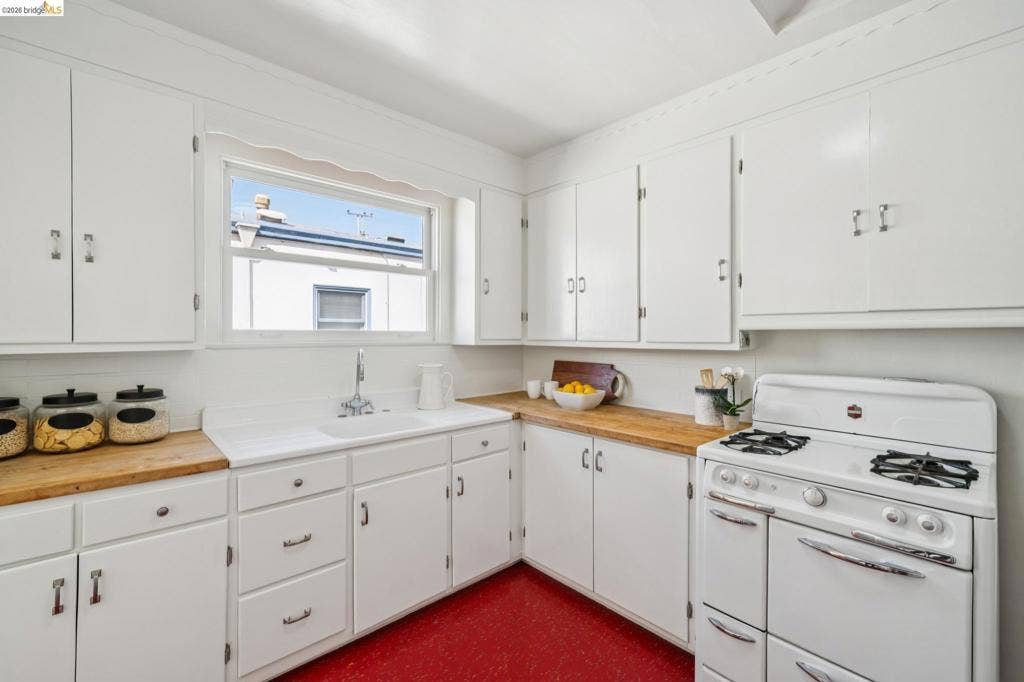 5819 Patton Street, Oakland, CA 94618-1624