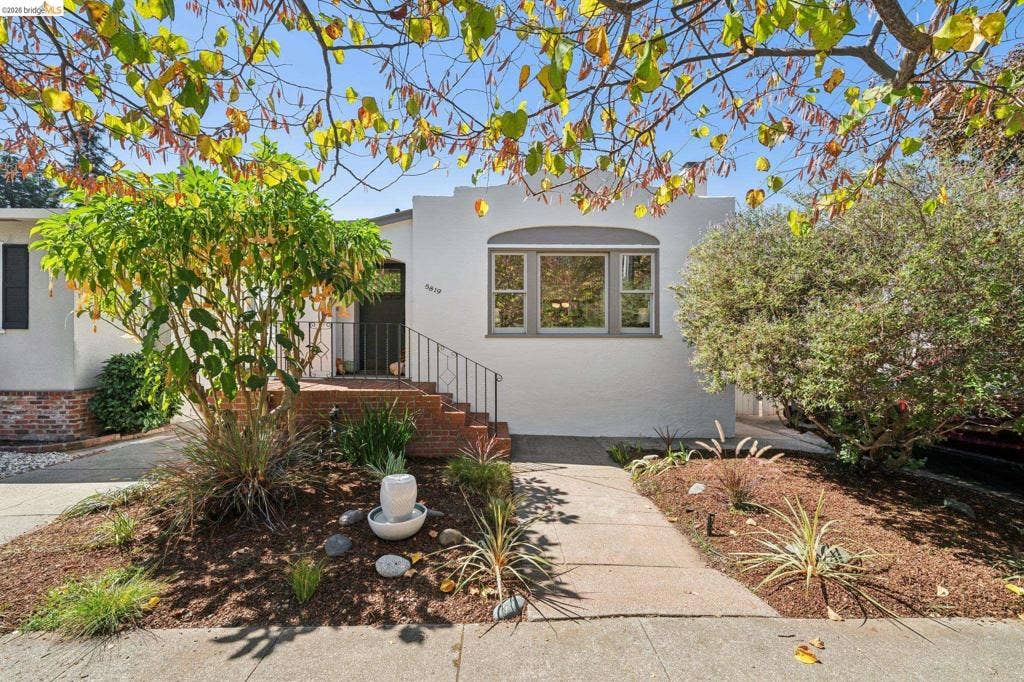 5819 Patton Street, Oakland, CA 94618-1624