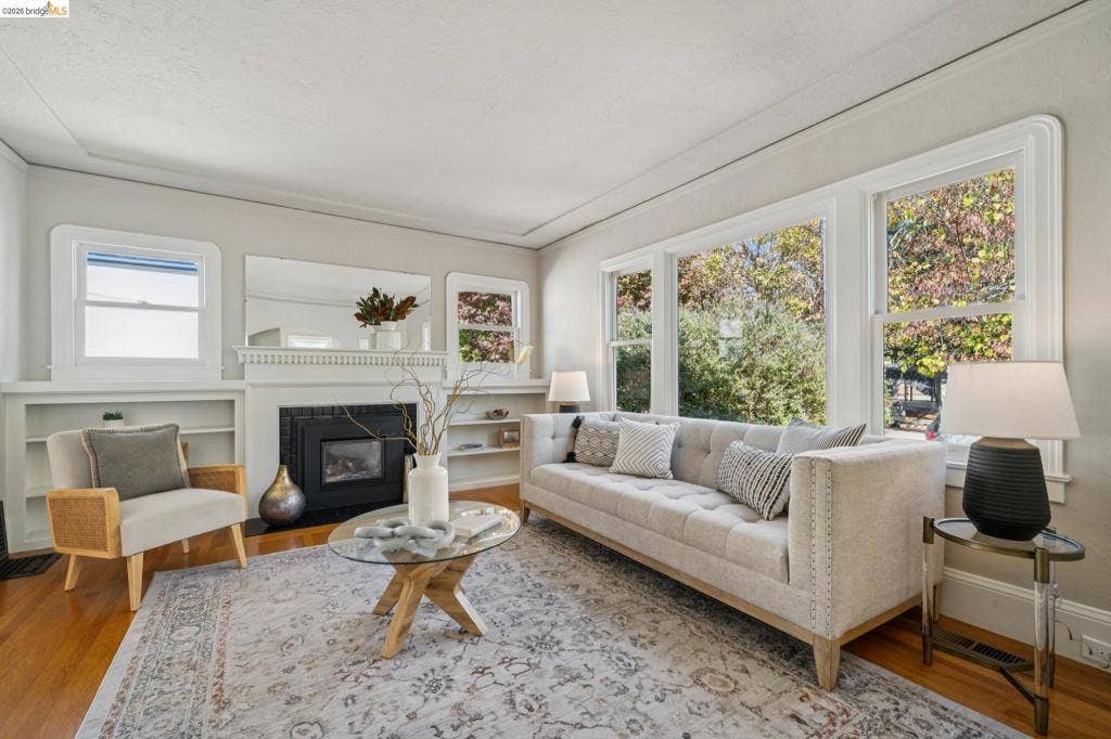5819 Patton Street, Oakland, CA 94618-1624