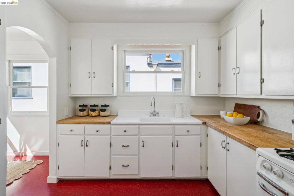 5819 Patton Street, Oakland, CA 94618-1624