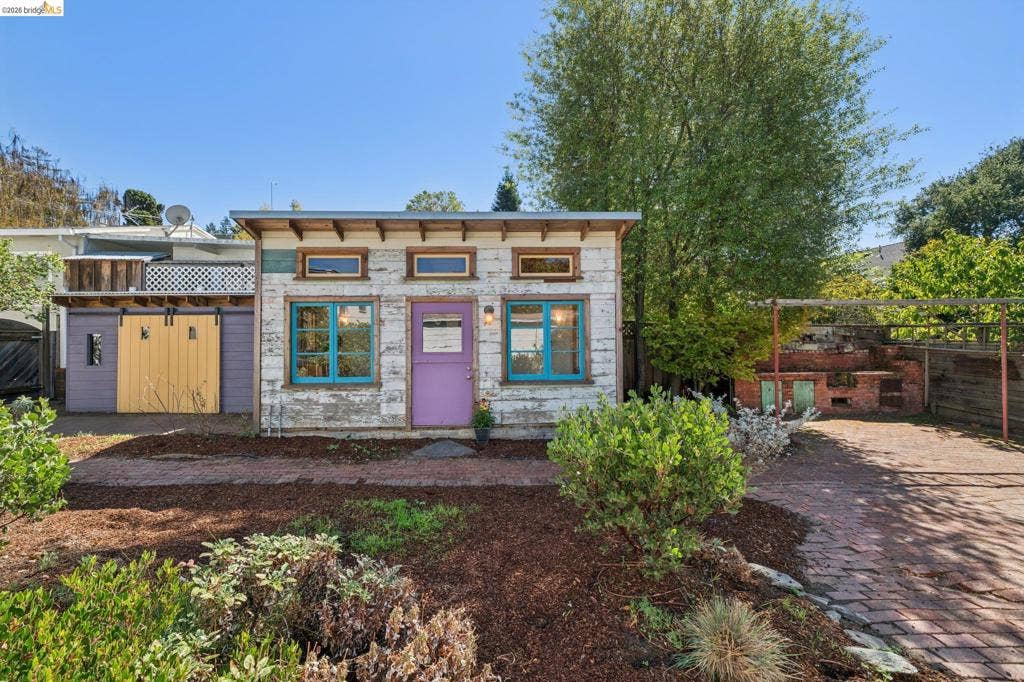 5819 Patton Street, Oakland, CA 94618-1624
