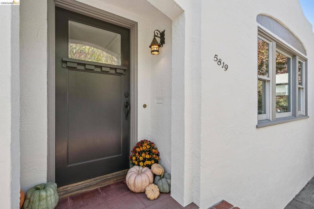 5819 Patton Street, Oakland, CA 94618-1624