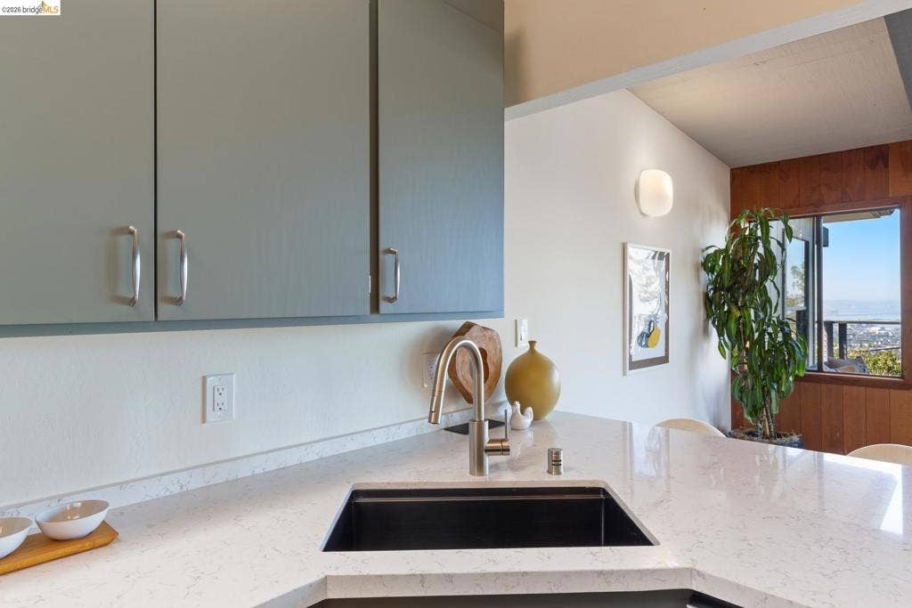 2724 Shasta Road, Berkeley, CA 94708 2724 Shasta Road, Berkeley, CA 94708