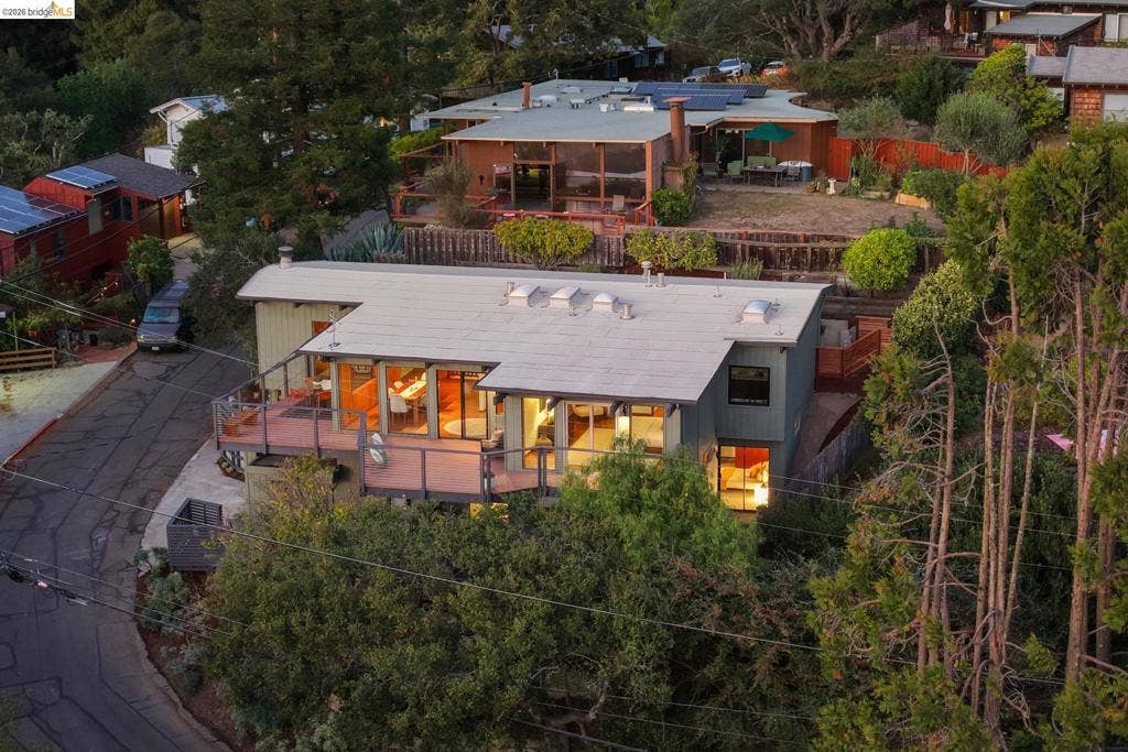 2724 Shasta Road, Berkeley, CA 94708 2724 Shasta Road, Berkeley, CA 94708