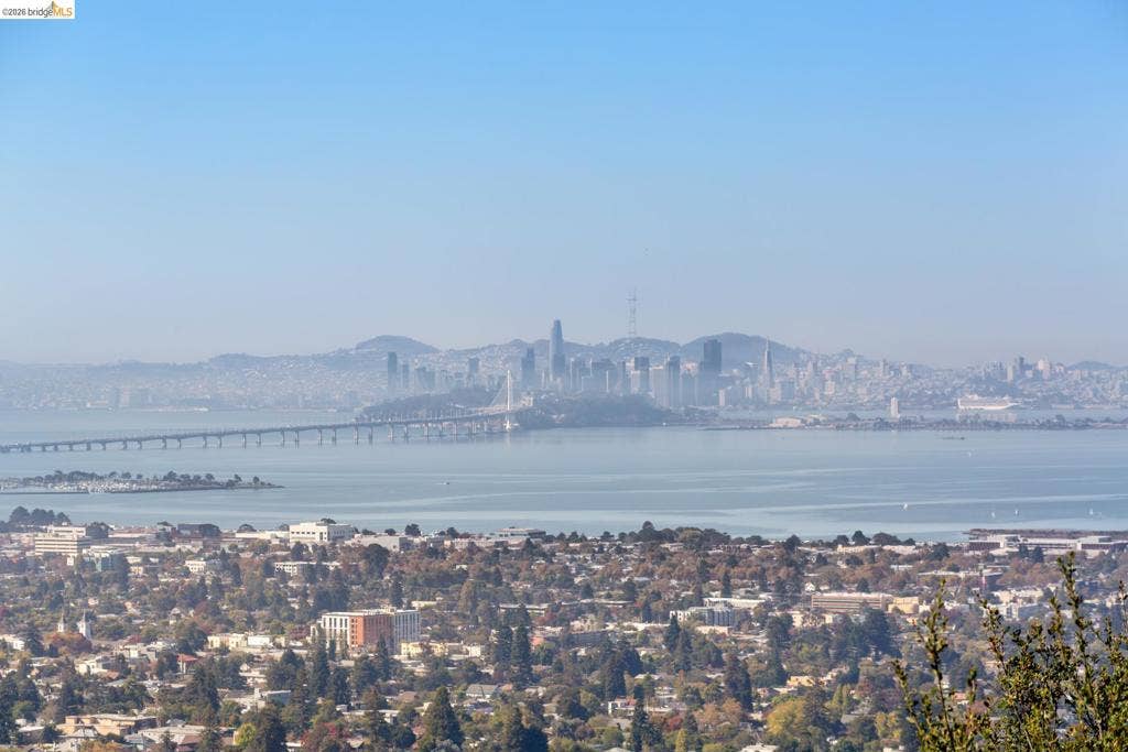 2724 Shasta Road, Berkeley, CA 94708 2724 Shasta Road, Berkeley, CA 94708