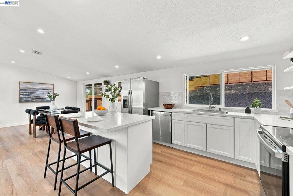 373 Appian Way, Union City, CA 94587