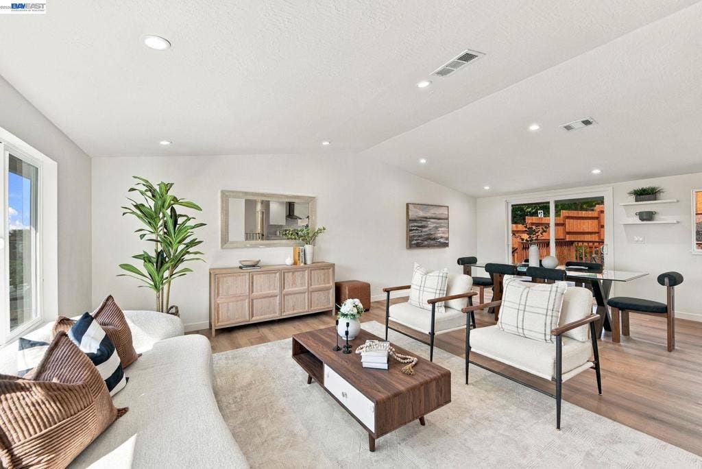 373 Appian Way, Union City, CA 94587