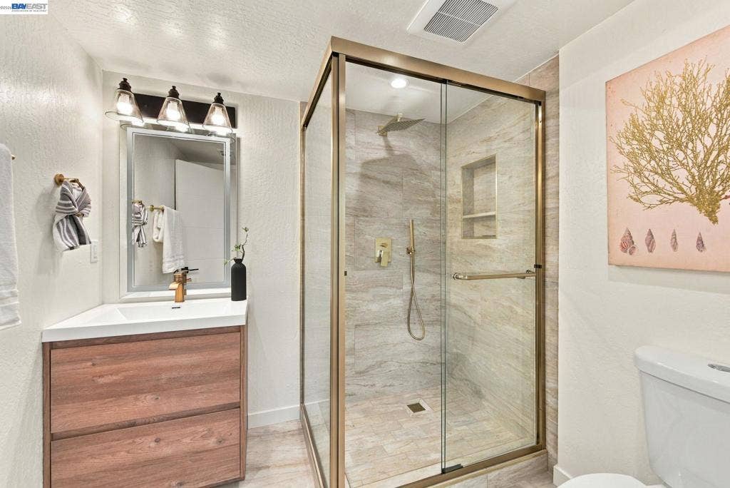 373 Appian Way, Union City, CA 94587