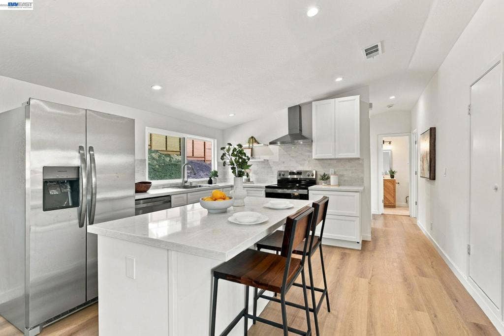 373 Appian Way, Union City, CA 94587