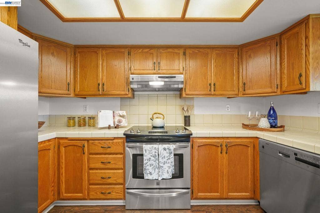 6137 Bennington Dr, Newark, CA 94560