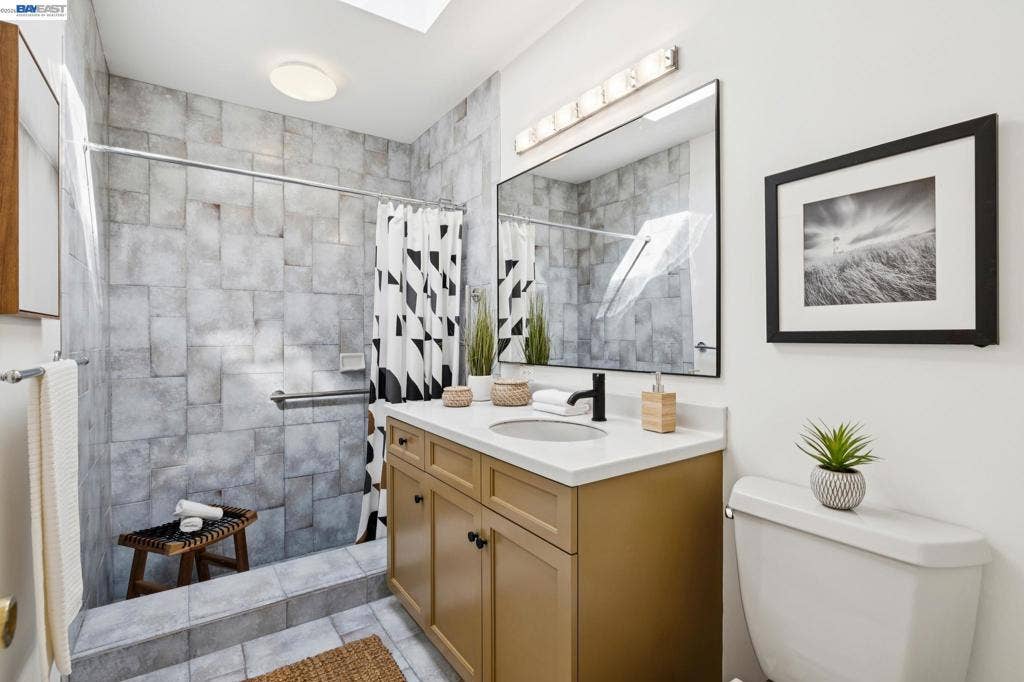 1085 STERLING AVE, Berkeley, CA 94708