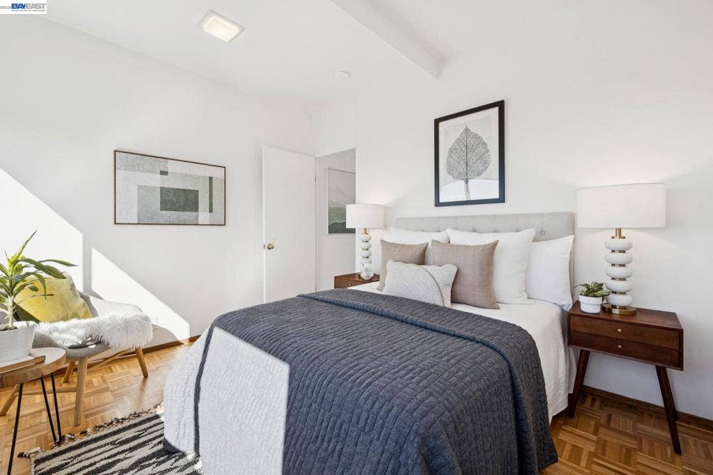 1085 STERLING AVE, Berkeley, CA 94708