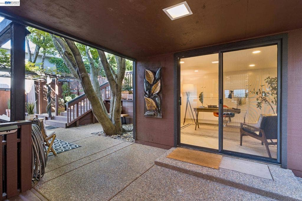 1085 STERLING AVE, Berkeley, CA 94708