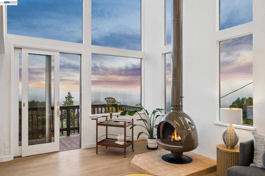 1085 STERLING AVE, Berkeley, CA 94708