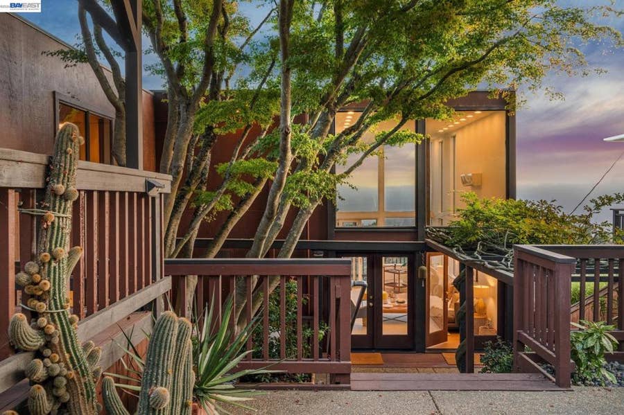 Property photo for 1085 STERLING AVE, Berkeley, CA