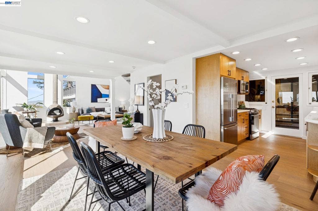 1085 STERLING AVE, Berkeley, CA 94708