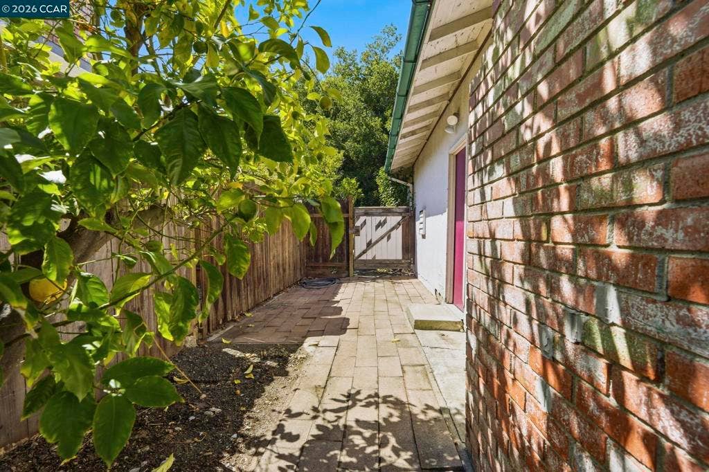 2414 Charlotte Ave, Concord, CA 94518