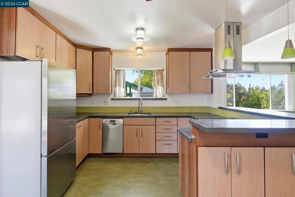 2414 Charlotte Ave, Concord, CA 94518