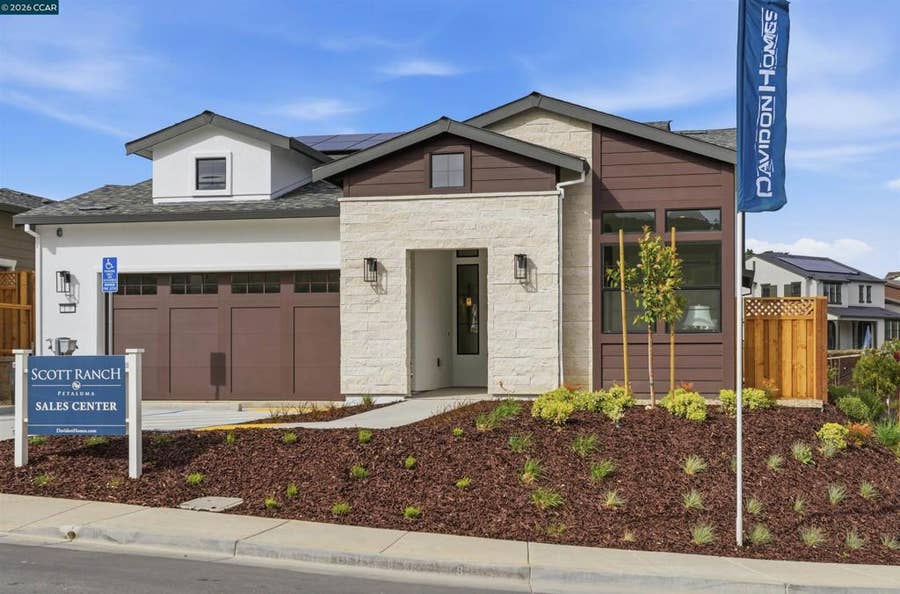 Property photo for 10 Red Barn Court, Petaluma, CA
