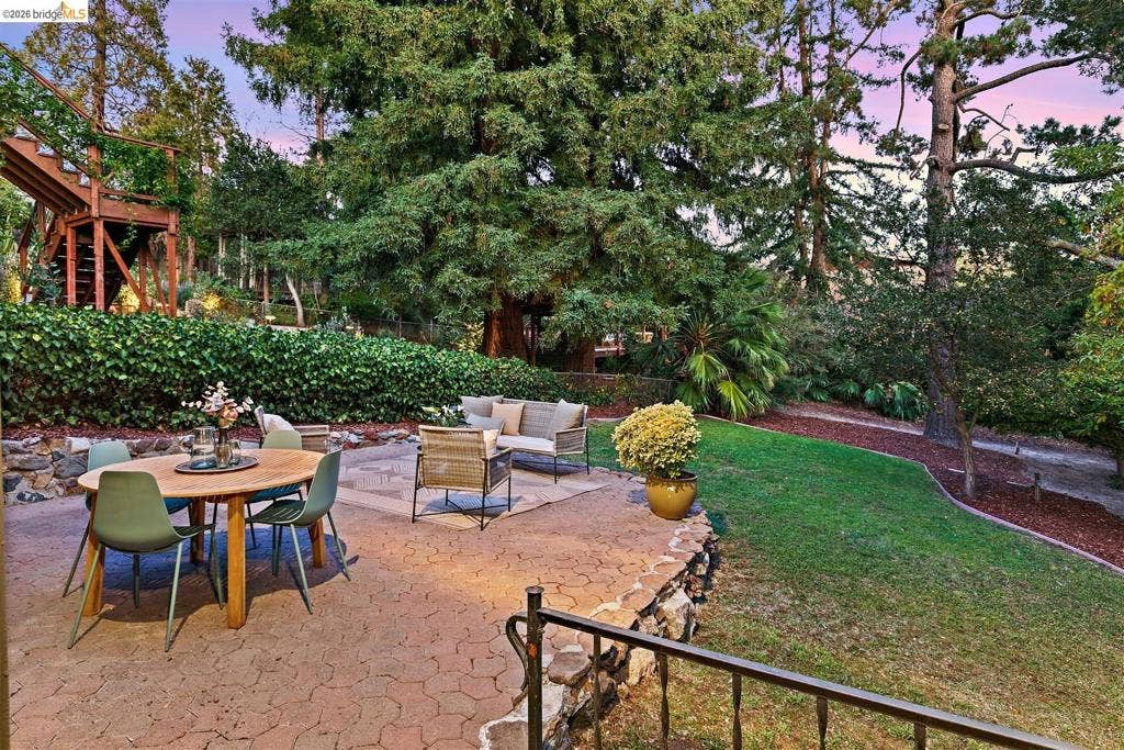 3842 Enos Ave, Oakland, CA 94619