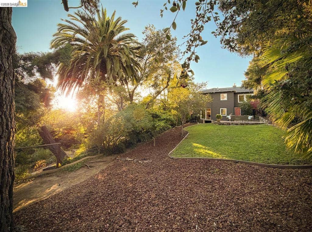3842 Enos Ave, Oakland, CA 94619