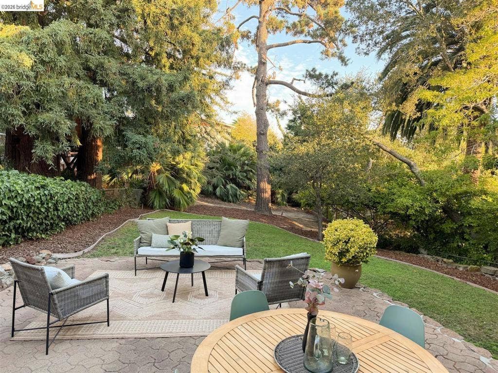 3842 Enos Ave, Oakland, CA 94619