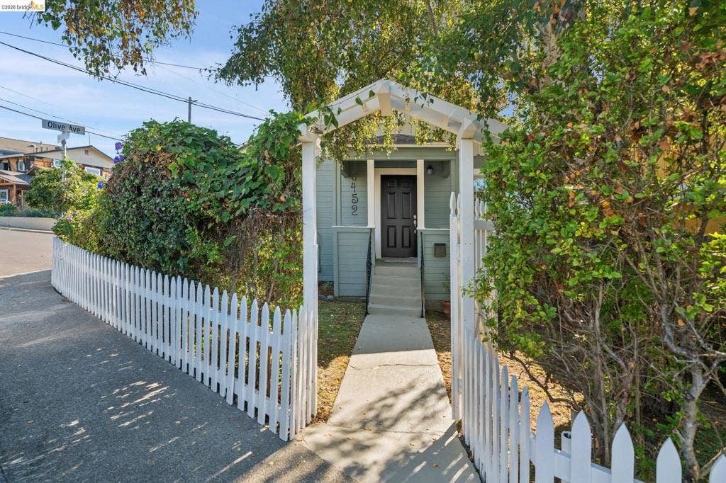 6452 Kensington Ave, Richmond, CA 94805