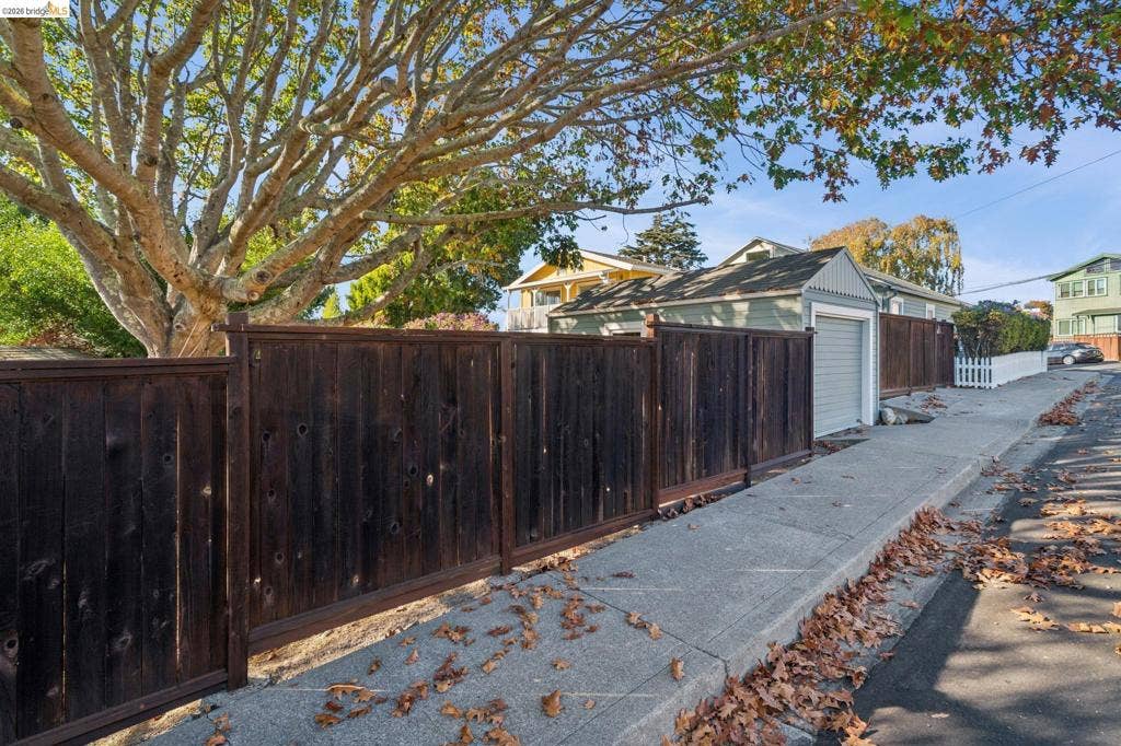 6452 Kensington Ave, Richmond, CA 94805