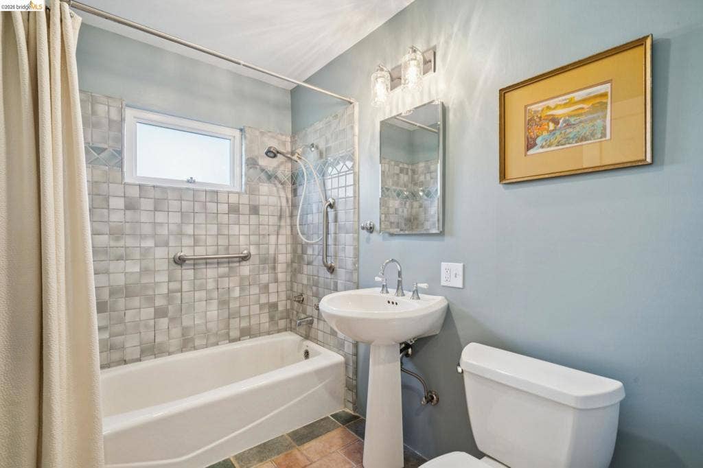 6452 Kensington Ave, Richmond, CA 94805