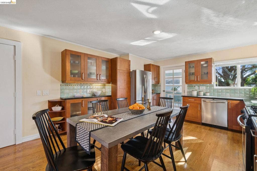 6452 Kensington Ave, Richmond, CA 94805