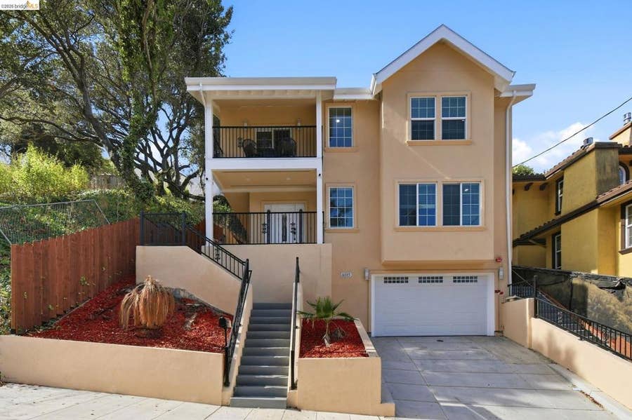 Property photo for 6105 Oakdale Ave, Oakland, CA