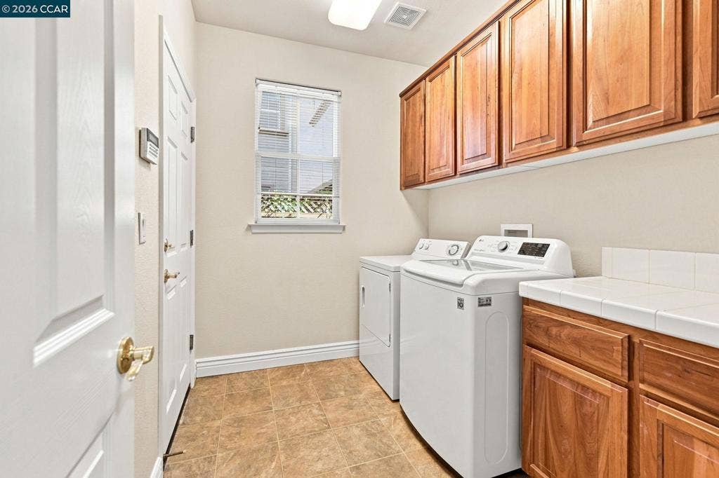 222 Abigail Cir, Danville, CA 94506