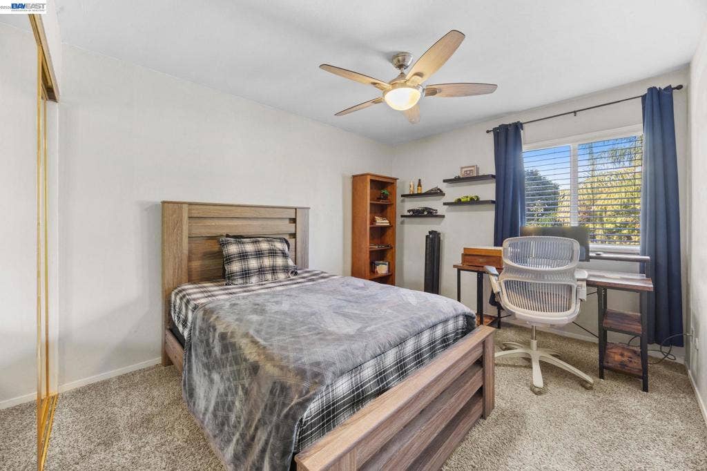 9852 Vista Grande Way, Elk Grove, CA 95624